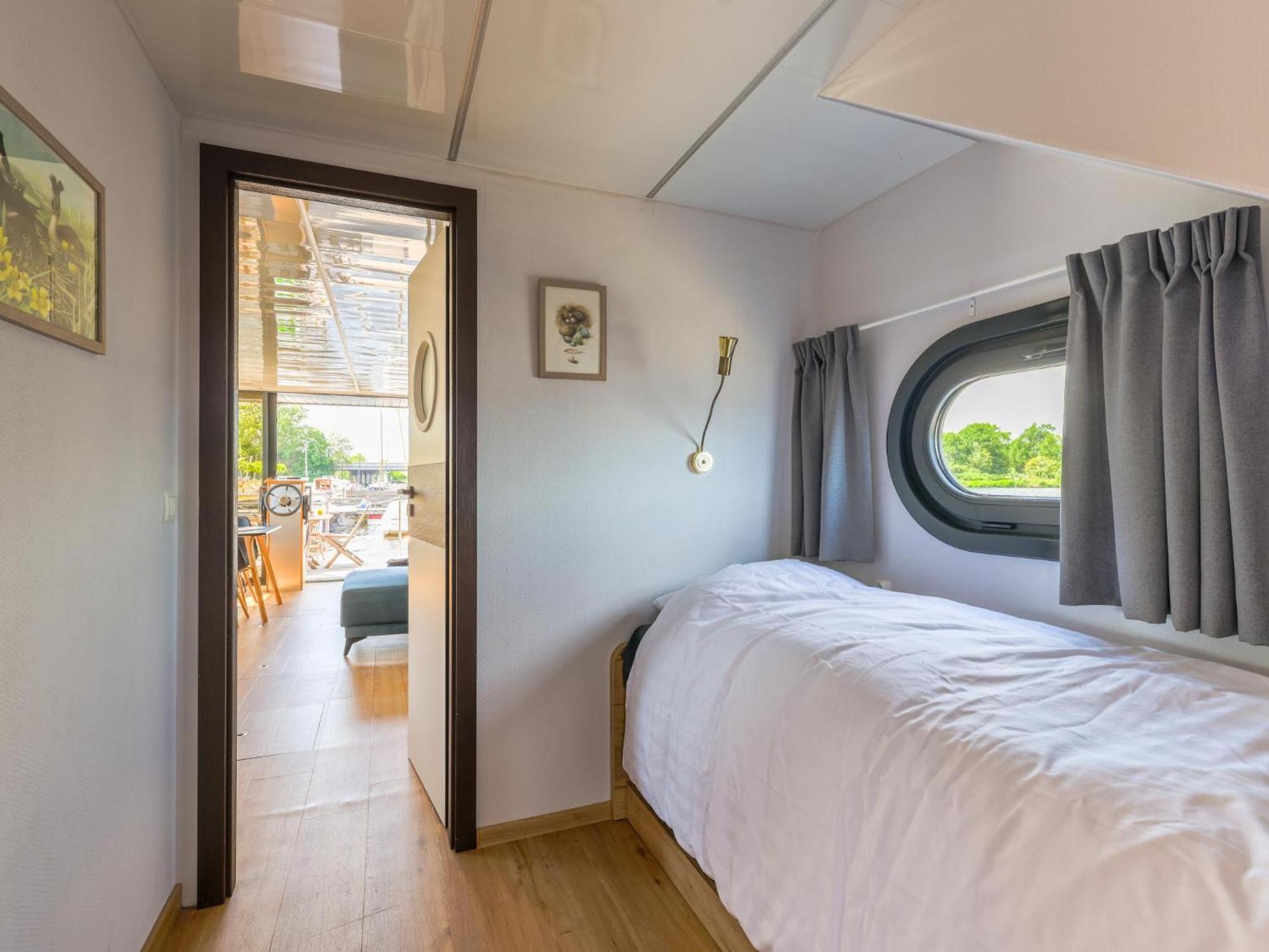 Tiny Houseboat De Woudaap - I Hotell Uitgeest Eksteriør bilde